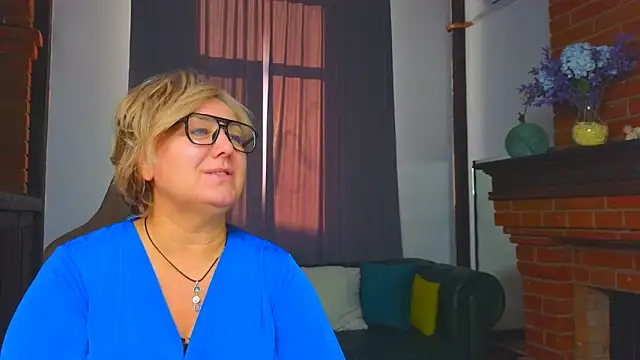 Marta Wils online show from November 2025 03:07:01 AM