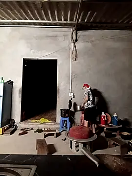 Snapshot of callistra chatting on December 2025 10:37:01 PM callistra online show from December 2025 10:37:01 PM