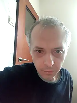 szajbusek41 online show from February 2026 07:35:01 AM