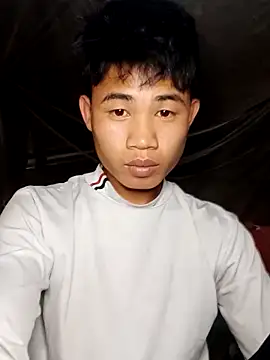 Snapshot of Nhyy_xx chatting on April 2026 11:12:01 AM Nhyy xx online show from April 2026 11:12:01 AM