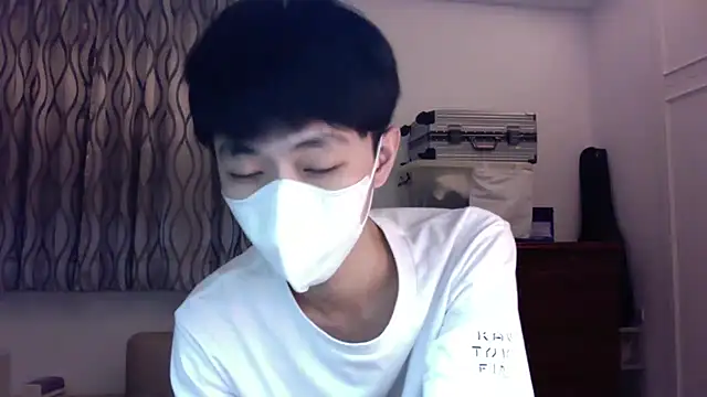 Snapshot of kai101010 chatting on November 2025 02:45:02 PM kai101010 online show from November 2025 02:45:02 PM