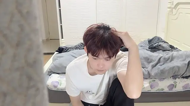 Snapshot of xlong00099 chatting on November 2025 11:31:02 AM xlong00099 online show from November 2025 11:31:02 AM