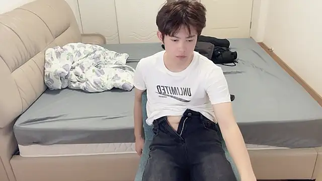 Snapshot of xlong00099 chatting on November 2025 11:11:01 AM xlong00099 online show from November 2025 11:11:01 AM