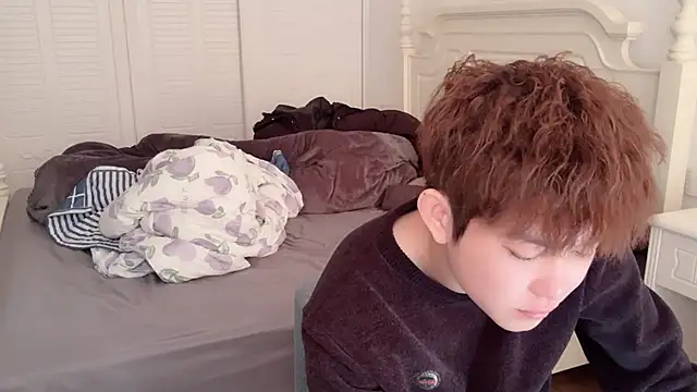 Snapshot of xlong00099 chatting on December 2025 05:35:01 AM xlong00099 online show from December 2025 05:35:01 AM