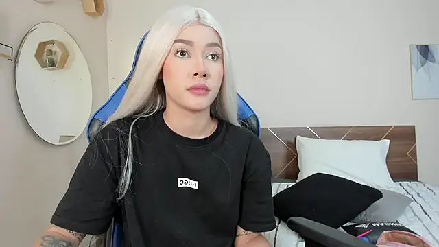 SofiaClarkson online show from October 2025 01:45:02 PM