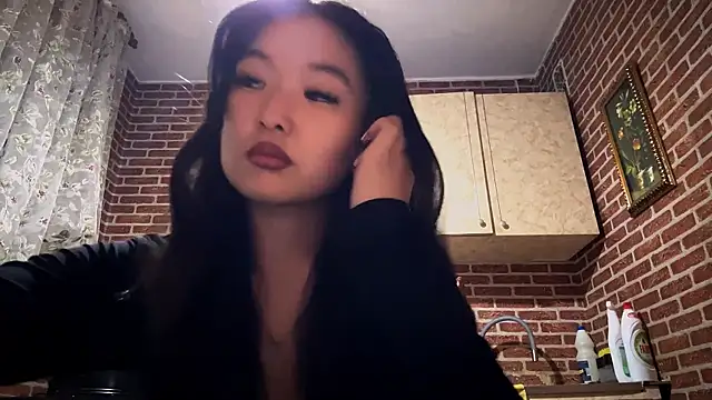 EmmaLeexth online show from December 2025 01:49:02 PM