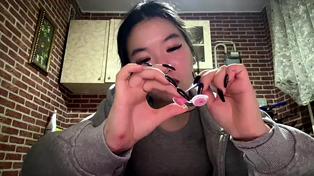 EmmaLeexth online show from January 2026 02:22:02 PM