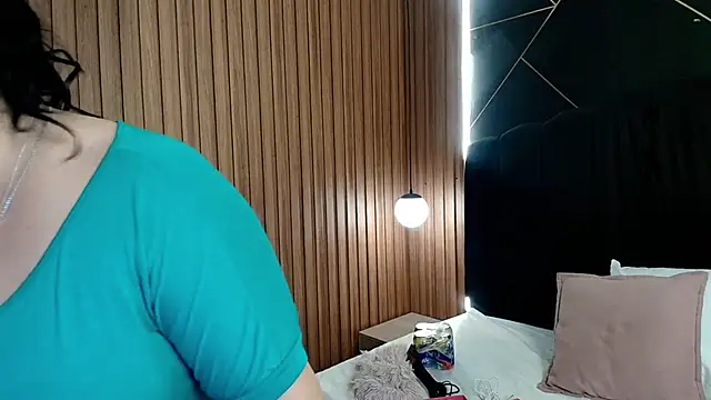 AgataThompson  online show from February 2026 08:49:01 PM