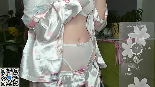 RitaSweety18 online show from November 2025 07:03:01 PM