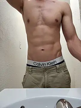 Snapshot of gymratforyouu chatting on September 2025 06:36:01 AM gymratforyouu online show from September 2025 06:36:01 AM