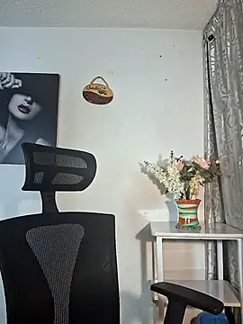 Lina 444 online show from December 2025 12:15:01 AM