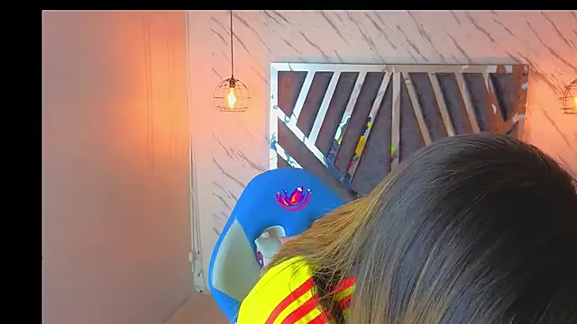 Snapshot of MaylinRosse_ chatting on June 2026 06:57:02 PM MaylinRosse online show from June 2026 06:57:02 PM