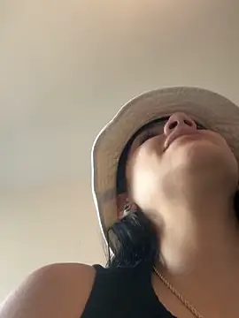 Snapshot of Mia_fire666 chatting on December 2025 11:11:01 PM Mia fire666 online show from December 2025 11:11:01 PM