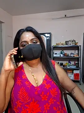 Snapshot of queendivya chatting on July 2026 12:39:01 AM queendivya online show from July 2026 12:39:01 AM