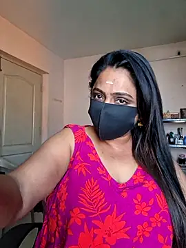 Snapshot of queendivya chatting on July 2026 04:14:02 AM queendivya online show from July 2026 04:14:02 AM