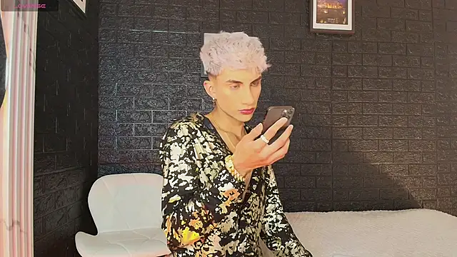 Snapshot of Erick_Velveth chatting on October 2025 05:27:02 AM Erick Velveth online show from October 2025 05:27:02 AM