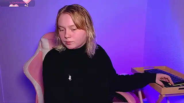 Snapshot of lame_cat chatting on September 2025 11:31:02 PM lame cat online show from September 2025 11:31:02 PM