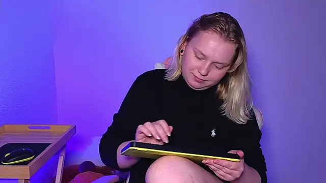 Snapshot of lame_cat chatting on September 2025 12:05:01 AM lame cat online show from September 2025 12:05:01 AM