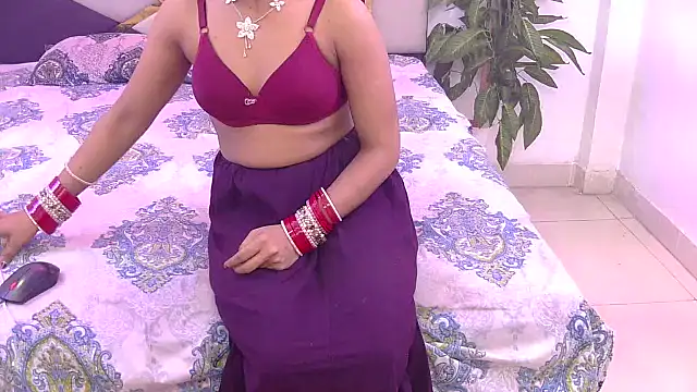 Snapshot of Lovelyy-couple chatting on February 2026 04:38:02 PM Lovelyy-couple online show from February 2026 04:38:02 PM