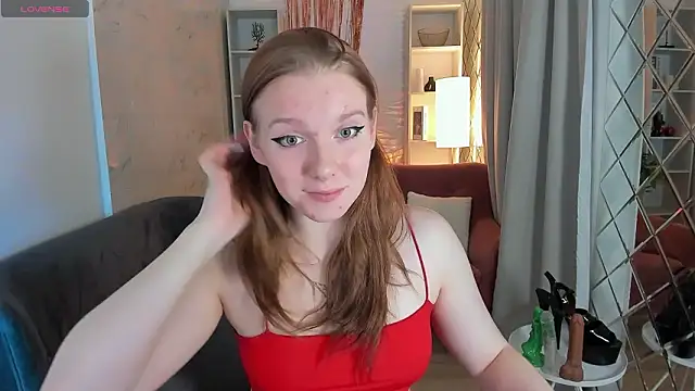 Layla Glam online show from January 2026 01:06:02 PM