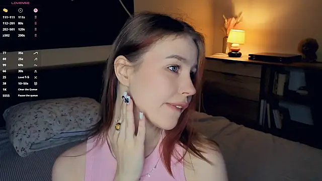 MaliaBourraine online show from December 2025 07:17:01 AM