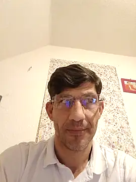 Casianantoonnio online show from February 2026 11:45:02 PM