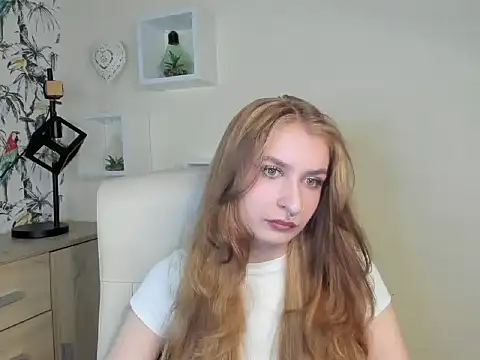 NinaBlond1 online show from September 2025 06:39:02 AM