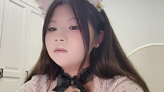 Sweet-shanshan online show from September 2025 07:00:01 AM