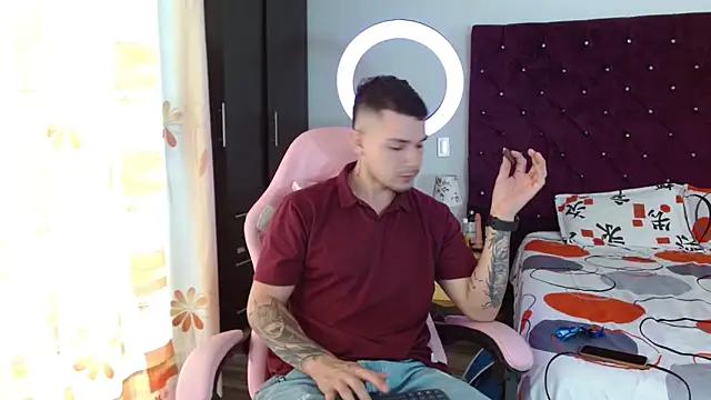 Snapshot of BooyHott_ chatting on October 2025 07:03:02 PM BooyHott online show from October 2025 07:03:02 PM