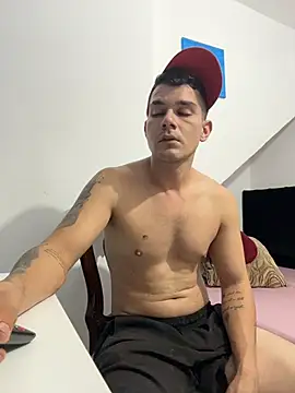 Snapshot of BooyHott_ chatting on November 2025 10:47:02 PM BooyHott online show from November 2025 10:47:02 PM