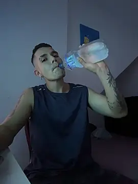 Snapshot of BooyHott_ chatting on December 2025 09:09:02 PM BooyHott online show from December 2025 09:09:02 PM