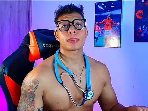 Snapshot of evan_greey chatting on November 2025 04:25:02 AM evan greey online show from November 2025 04:25:02 AM