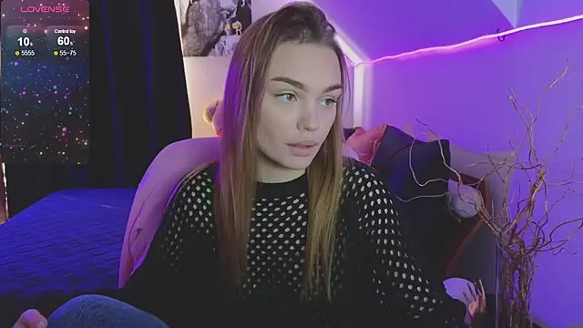 KitsyMoore online show from October 2025 01:12:02 PM