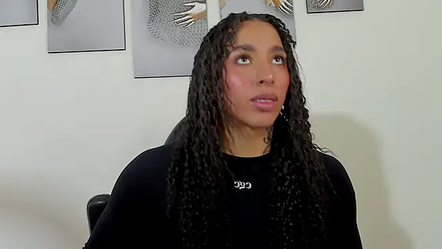 KAYLA BATISTA  online show from April 2026 06:30:02 PM