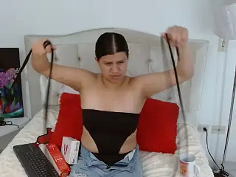 Snapshot of Arianaskyblue chatting on October 2025 12:06:01 AM Arianaskyblue online show from October 2025 12:06:01 AM