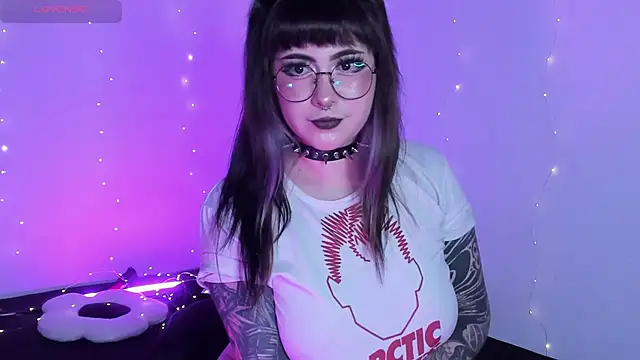 Hallucigenia  online show from March 2026 01:01:02 AM