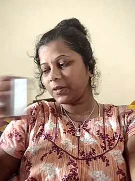 sweetqueen143 online show from November 2025 02:57:01 AM