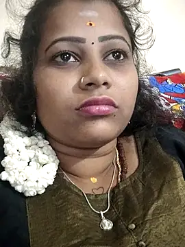 sweetqueen143 online show from November 2025 05:22:01 PM