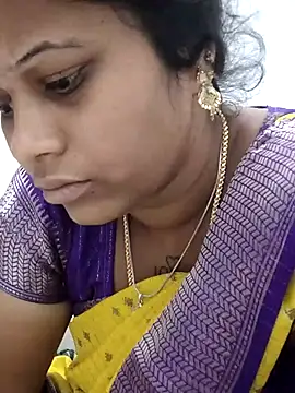 sweetqueen143 online show from February 2026 08:32:01 AM