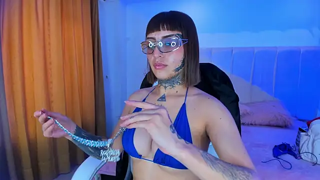 Gyal 8  online show from October 2025 08:08:02 PM