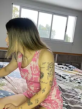 xvalentinaof online show from November 2025 05:38:01 PM