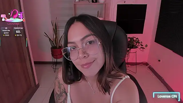 Snapshot of TaniaVelvet chatting on February 2026 12:15:01 AM TaniaVelvet online show from February 2026 12:15:01 AM