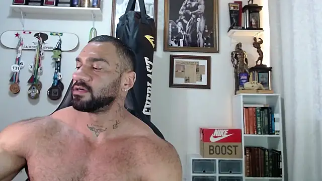 Snapshot of henryhadesflirt chatting on November 2025 06:07:02 PM henryhadesflirt online show from November 2025 06:07:02 PM