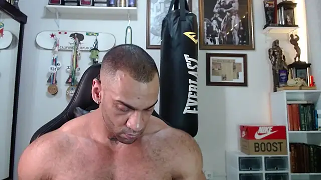 Snapshot of henryhadesflirt chatting on November 2025 10:14:02 PM henryhadesflirt online show from November 2025 10:14:02 PM