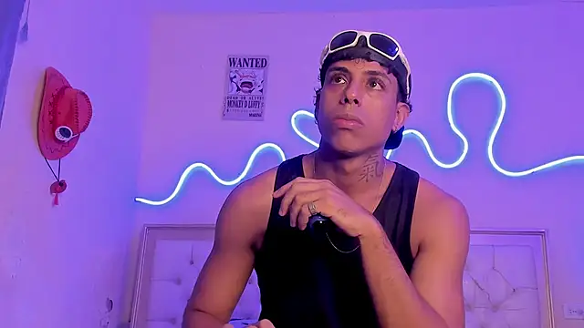 Snapshot of Glader31 chatting on October 2025 08:31:01 PM Glader31 online show from October 2025 08:31:01 PM