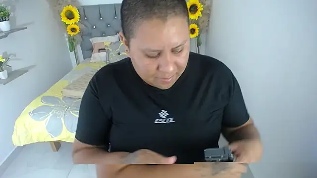 Snapshot of hotlesby_valery chatting on November 2025 08:18:01 PM hotlesby valery online show from November 2025 08:18:01 PM