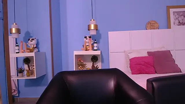 Snapshot of PenelopeBond chatting on October 2025 12:55:02 PM PenelopeBond online show from October 2025 12:55:02 PM