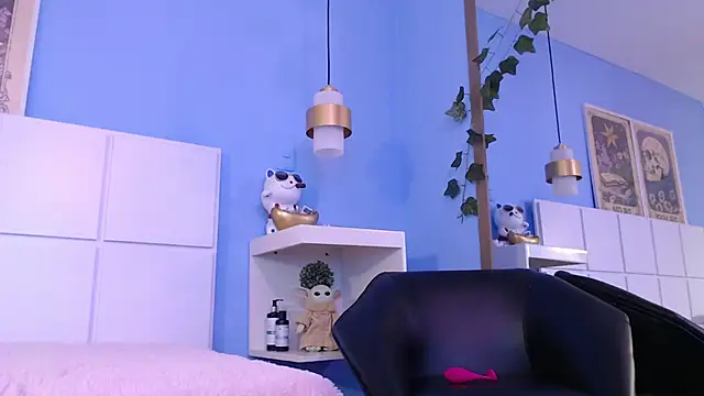 Snapshot of PenelopeBond chatting on October 2025 01:03:02 PM PenelopeBond online show from October 2025 01:03:02 PM