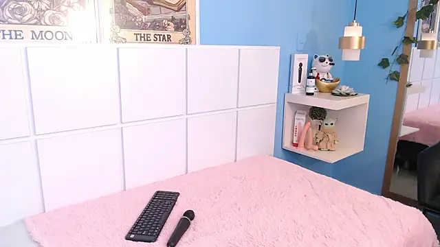 Snapshot of PenelopeBond chatting on October 2025 01:56:01 PM PenelopeBond online show from October 2025 01:56:01 PM