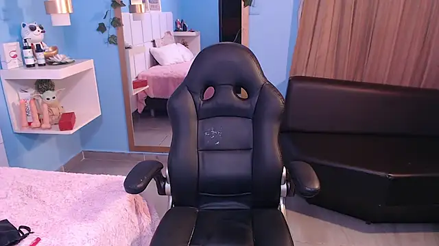 Snapshot of PenelopeBond chatting on November 2025 02:23:02 AM PenelopeBond online show from November 2025 02:23:02 AM